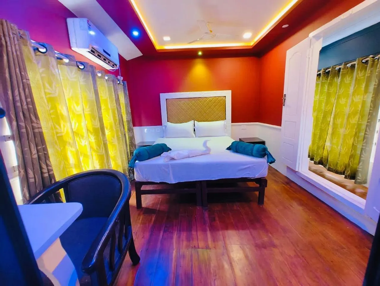 Botel Vismaya Houseboats Hotel Alappuzha